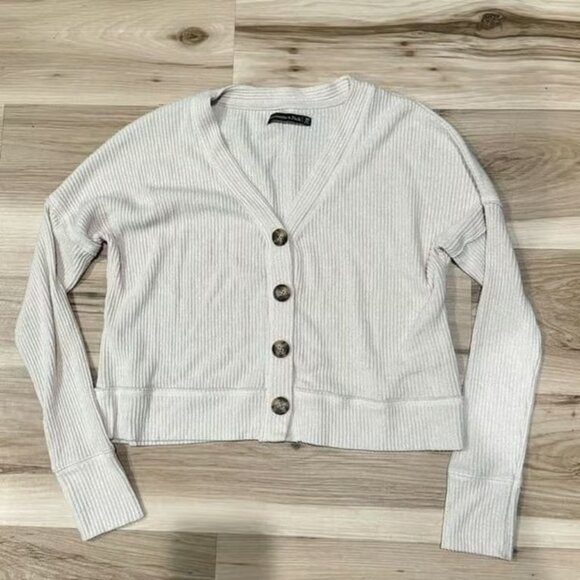 Abercrombie and Fitch Cream Button Cardigan Women’s XS - Picture 1 of 3